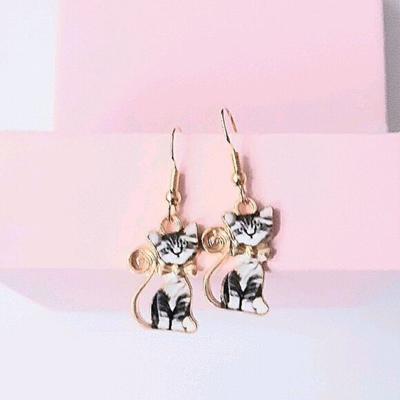 CatโEarringsโโ - Picture 2 of 7